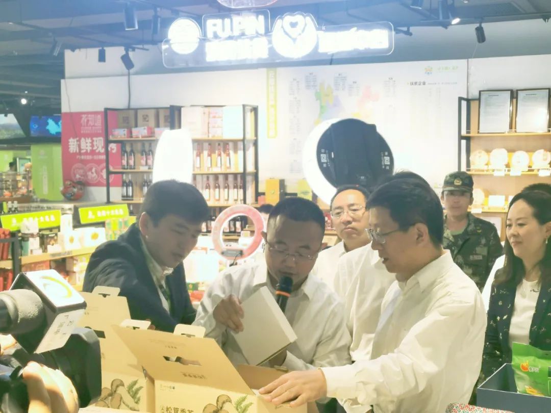 1599203436956123.jpg ae3bacbb1cf95d9e6ca11ce7c2812d69.jpg